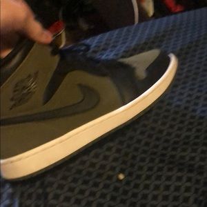 Jordan one olive canvas